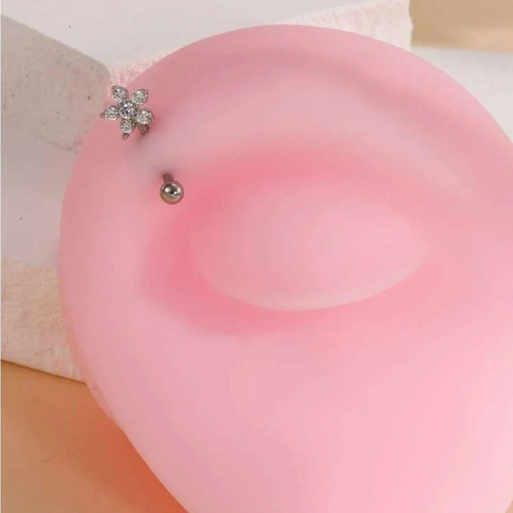 16g 1 Piece 316 Surgical Stainless Steel EYEBROW Ring CZ Flower Design NWT - Picture 5 of 10